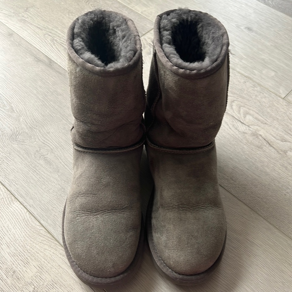 Gray UGG boots W8